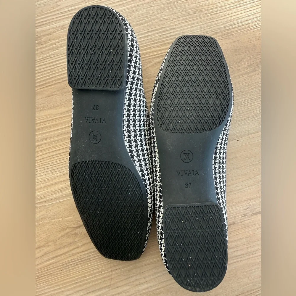 VIVAIA Black and White Houndstooth Flats - Picture 4 of 4